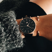 Load image into Gallery viewer, Minimal Cuff Rose Gold
