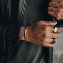 Load image into Gallery viewer, Minimal Flat Cuff Silver
