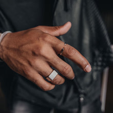 Load image into Gallery viewer, Minimal Flat Ring Silver
